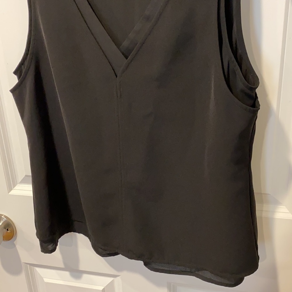 WHBM V Neck Double Layer Shell Top - Picture 3 of 11